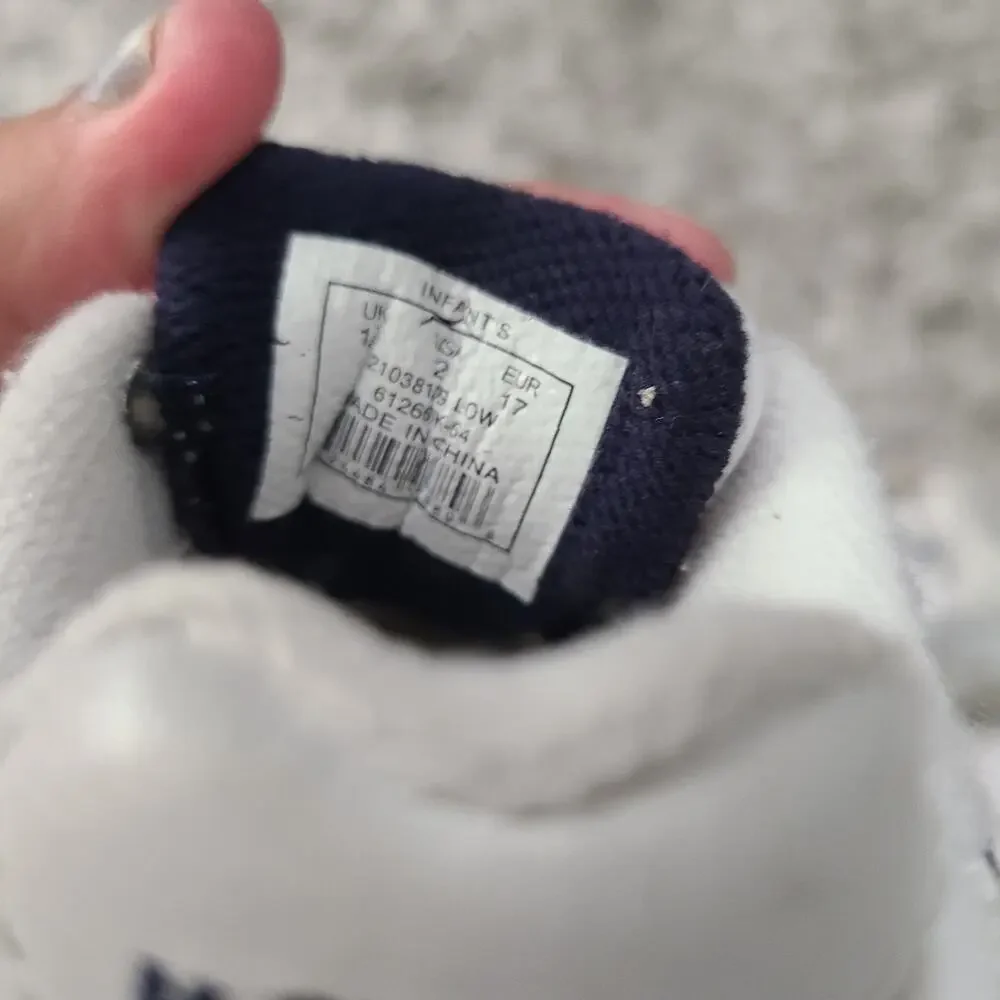 K Swiss Baby Sz 2 White Navy Blue Sneakers
